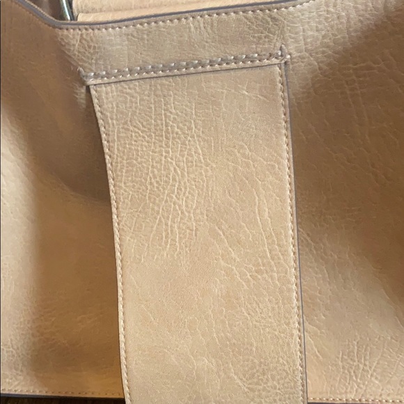 Universal Thread Purse - Picture 5 of 5